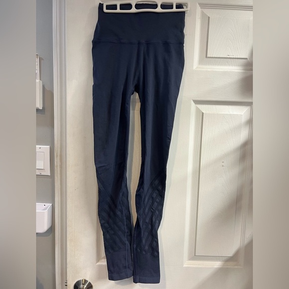 Rese XS/S high rise leggings with pointelle cutout - Navy Blue​ - Picture 1 of 6